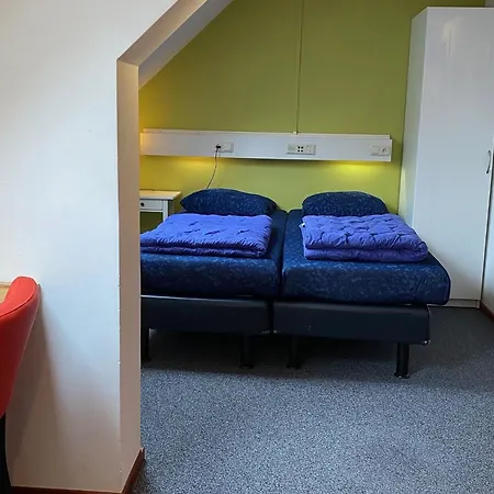 Spacious In With Garden Dom wakacyjny