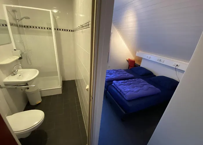 Spacious In With Garden Hébergement de vacances