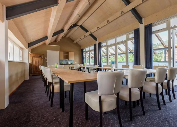 Spacious In With Garden Hébergement de vacances